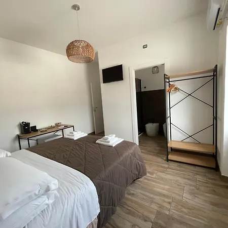 2effe Circeo לינה וארוחת בוקר 4*